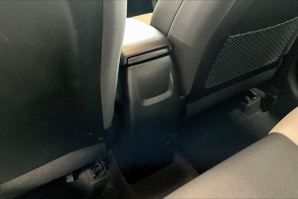 Used 2023 Black Hyundai SEL image 34