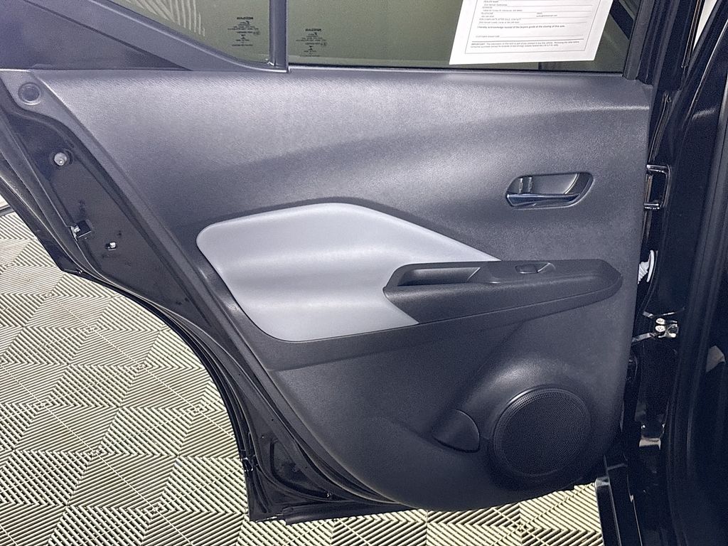 2021 Nissan Kicks SR