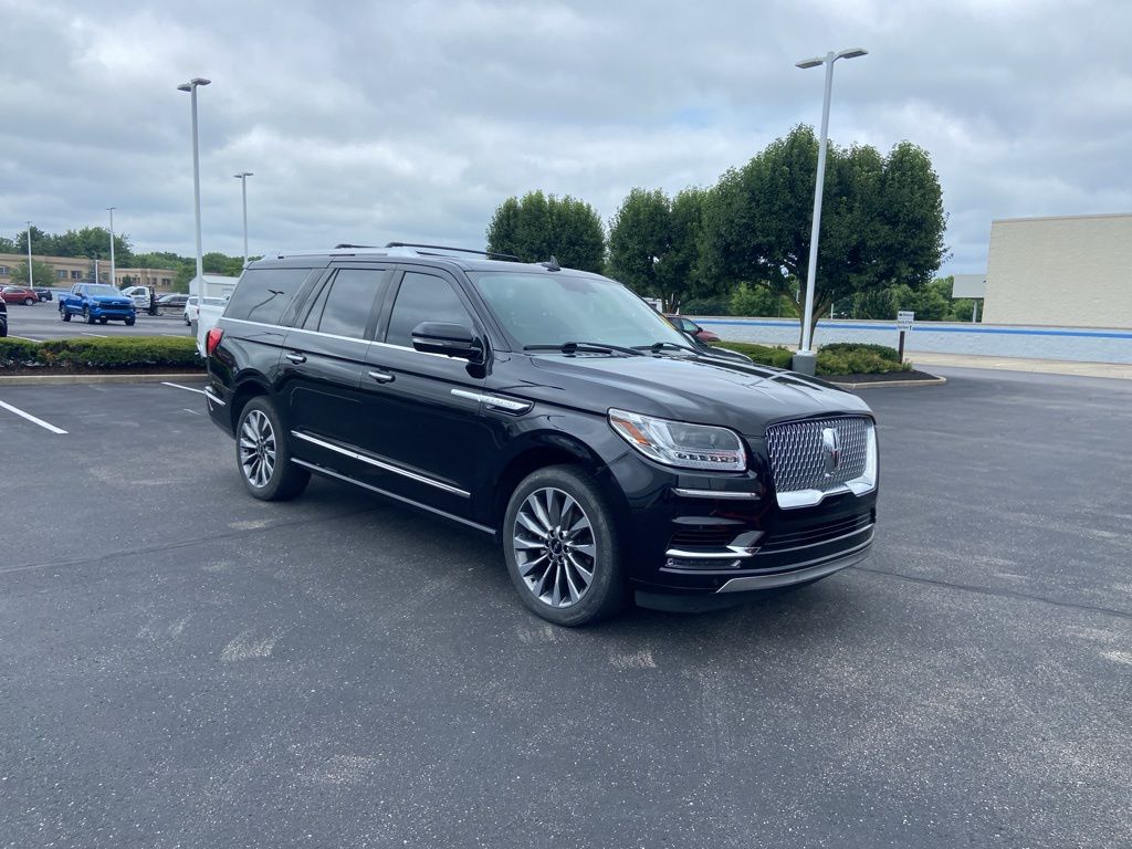 Thumbnail: 2018 Lincoln Navigator - 7