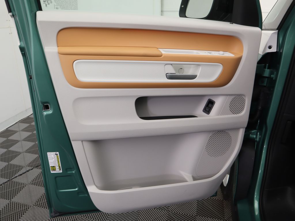 Thumbnail: 2025 Volkswagen ID.Buzz - 26