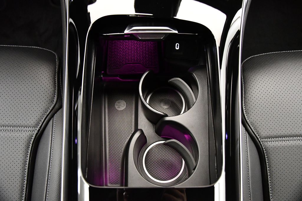 Thumbnail: 2025 Mercedes-Benz GLC - 30