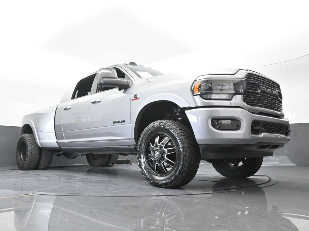 Used 2024 Billet Silver Metallic Clearcoat Ram Limited image 65