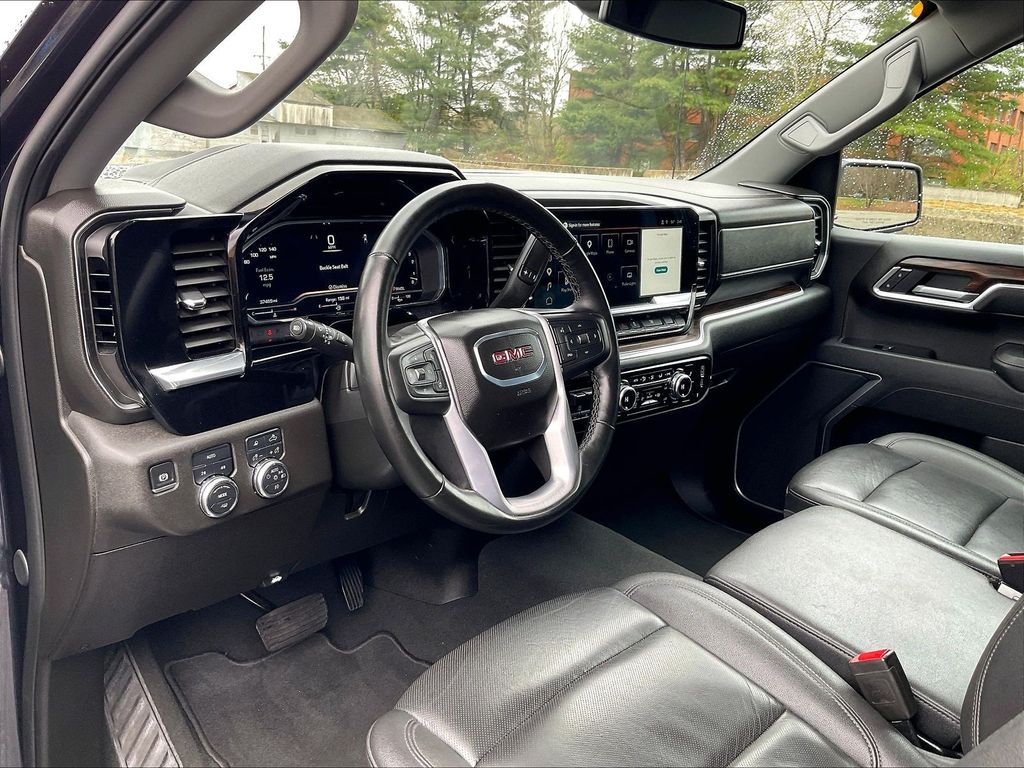 2025 GMC Sierra 1500 — photo 8