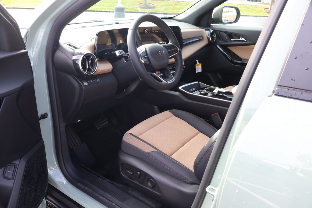 Thumbnail: 2026 Chevrolet Equinox - 13