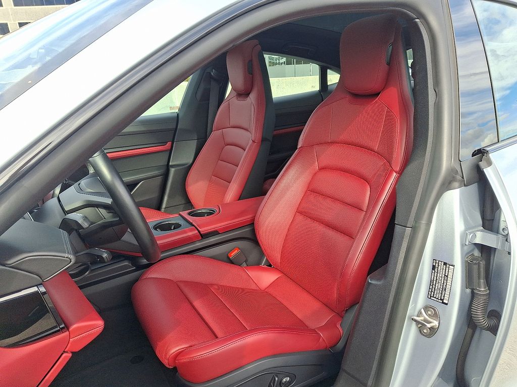 Thumbnail: 2023 Porsche Taycan - 5