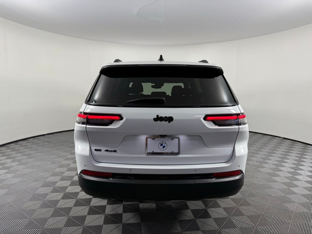 2023 Jeep Grand Cherokee L Altitude 6