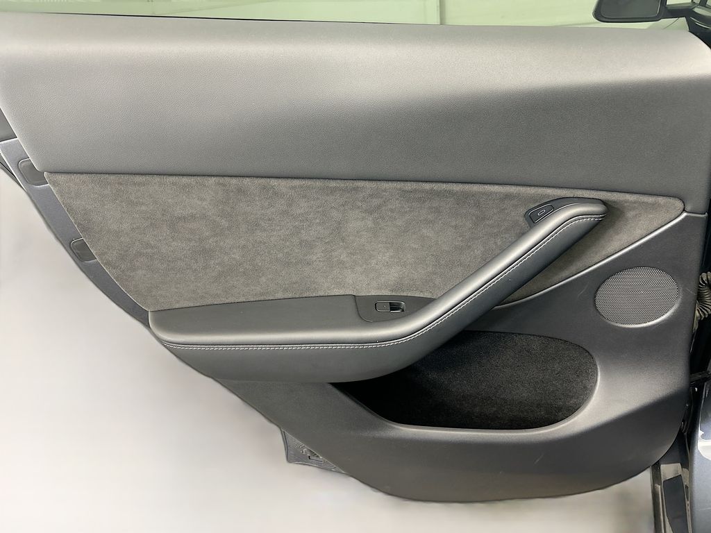 Thumbnail: 2022 Tesla Model Y - 25