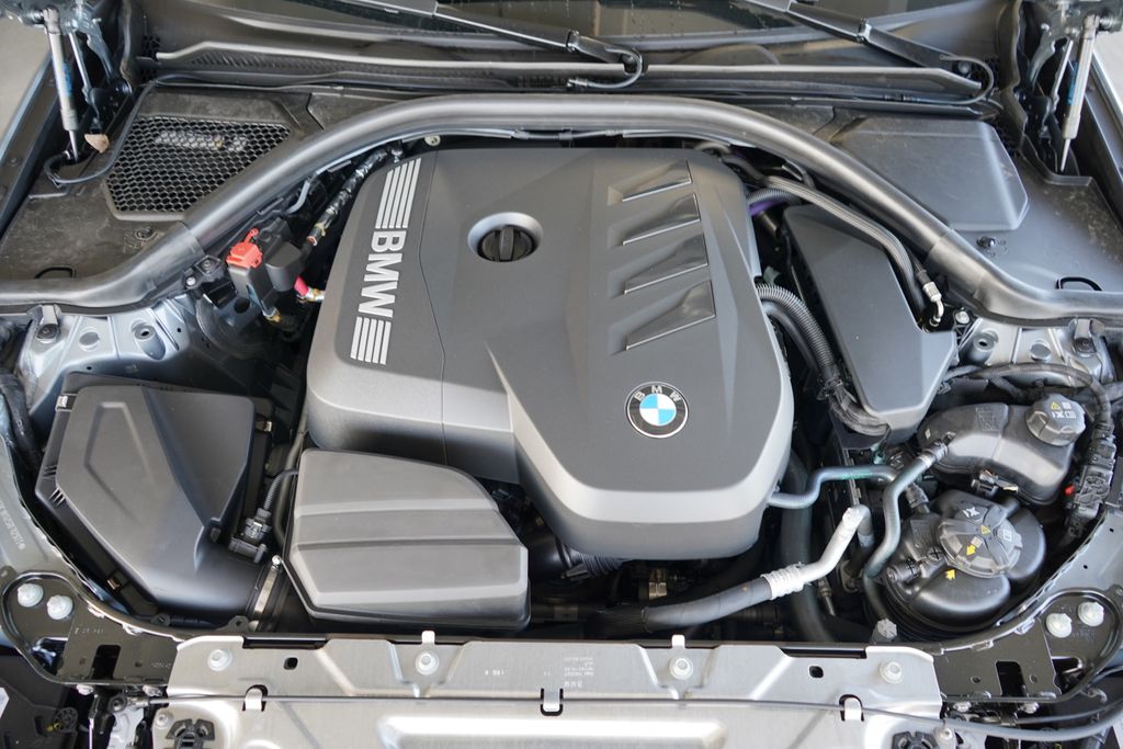 Thumbnail: 2025 BMW 3 Series - 21