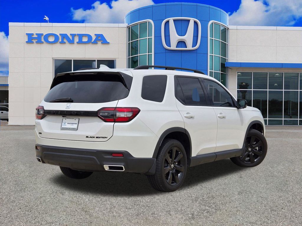 Used 2025 Honda Pilot SUV