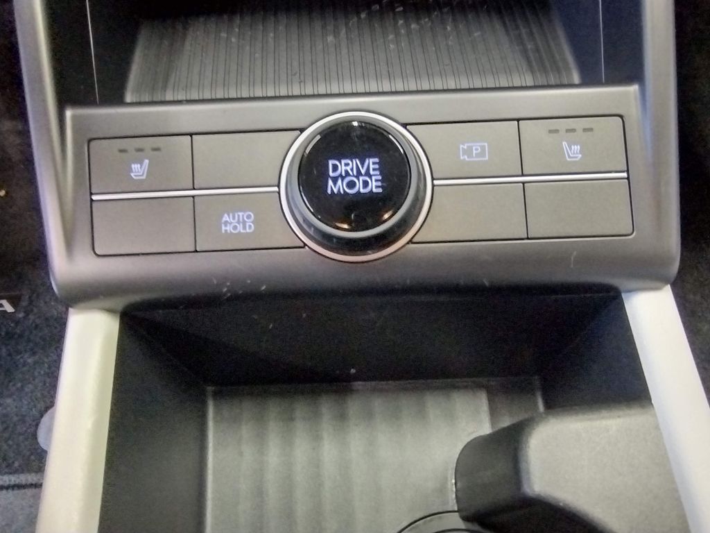 2024 Hyundai Kona Electric SEL