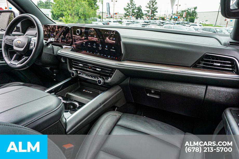 Used 2025 Gray Chevrolet LT image 27