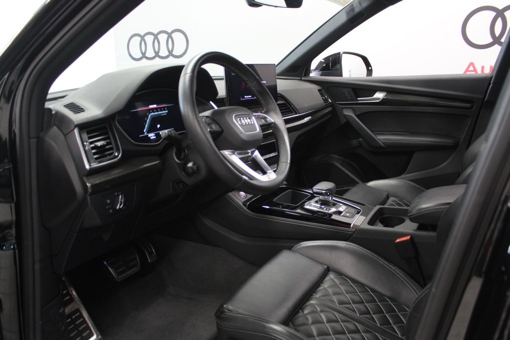 Thumbnail: 2023 Audi SQ5 - 11