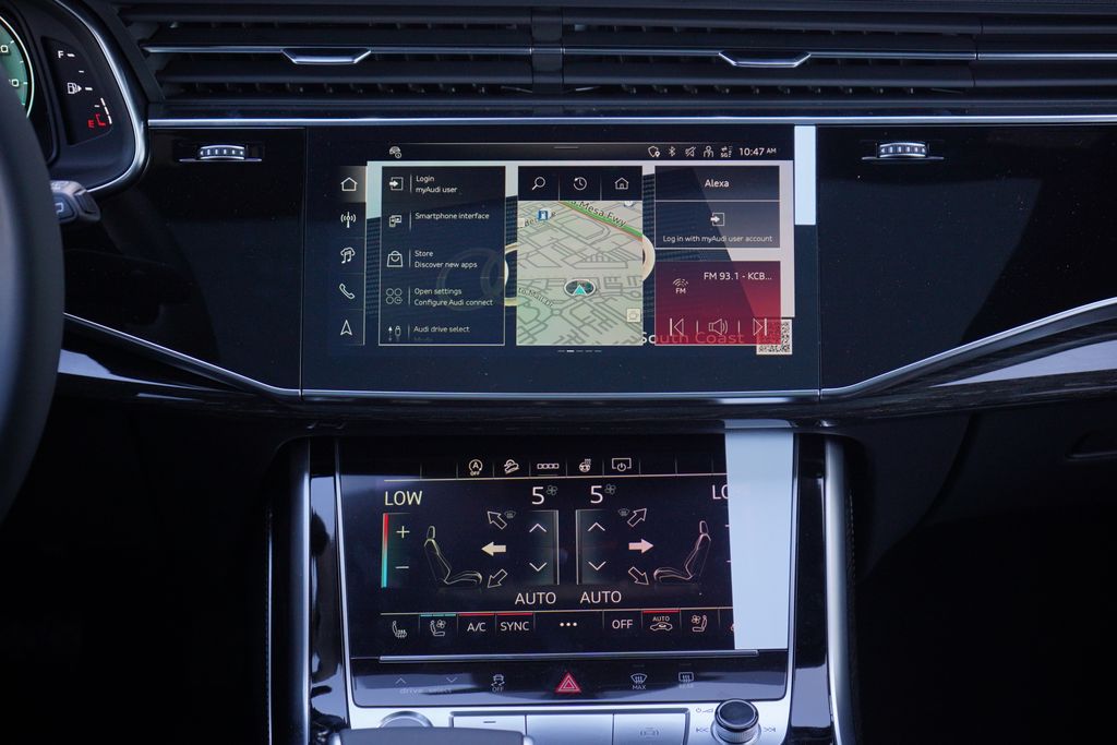 Thumbnail: 2026 Audi Q7 - 10