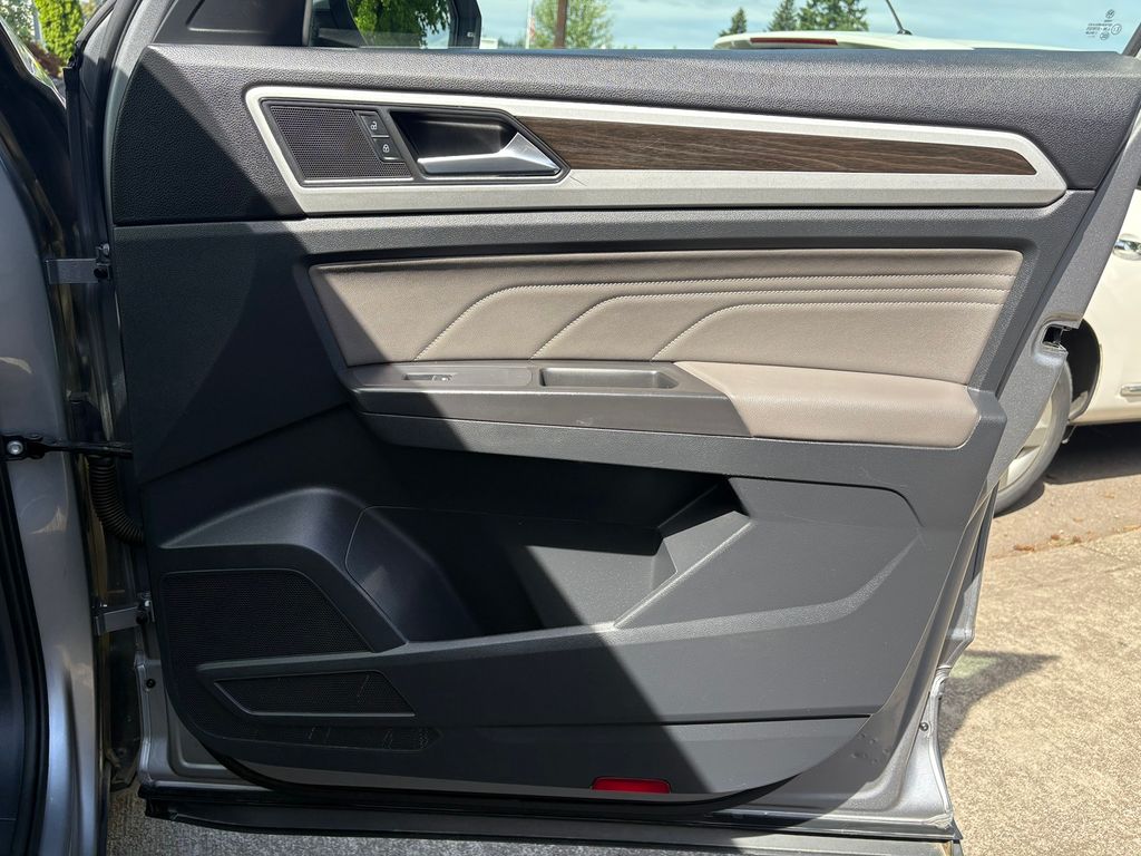 2022 Volkswagen Atlas 2.0T SE w/Technology