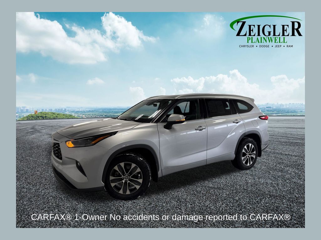 2022 Toyota Highlander Hybrid LE AWD