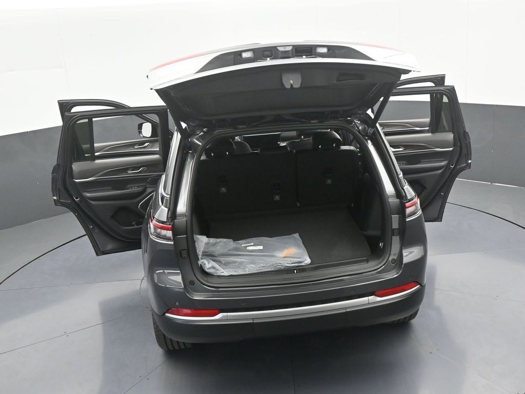 New 2026 Baltic Gray Metallic Clearcoat Jeep Limited image 53