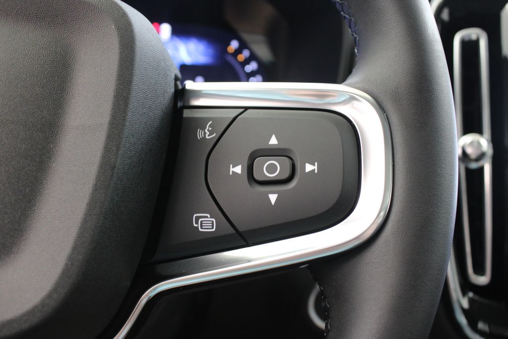new 2026 Volvo XC40 car