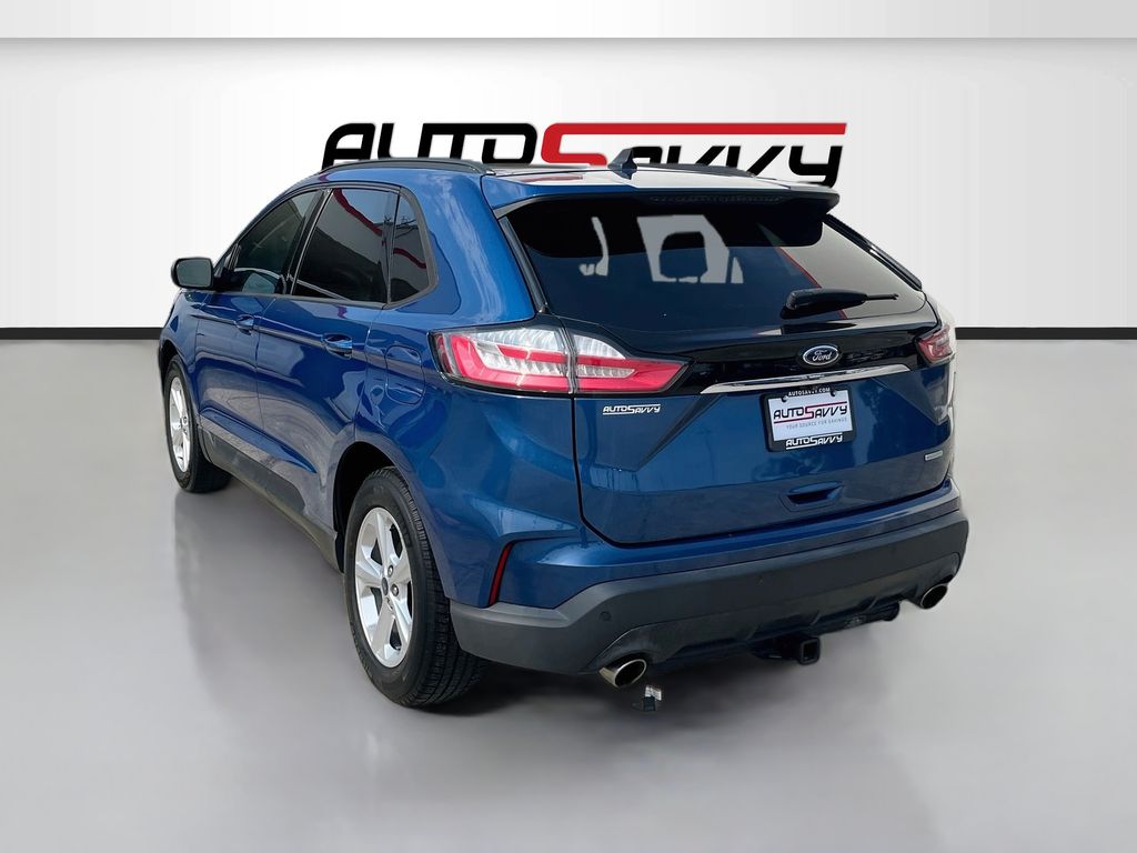 Used 2020 Blue Ford SE image 5