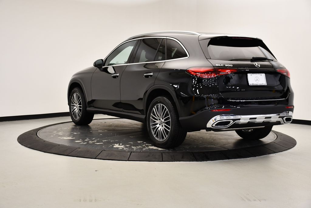 2025 Mercedes-Benz GLC 300 3