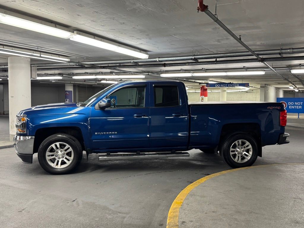 2017 Chevrolet Silverado 1500 LT photo 23