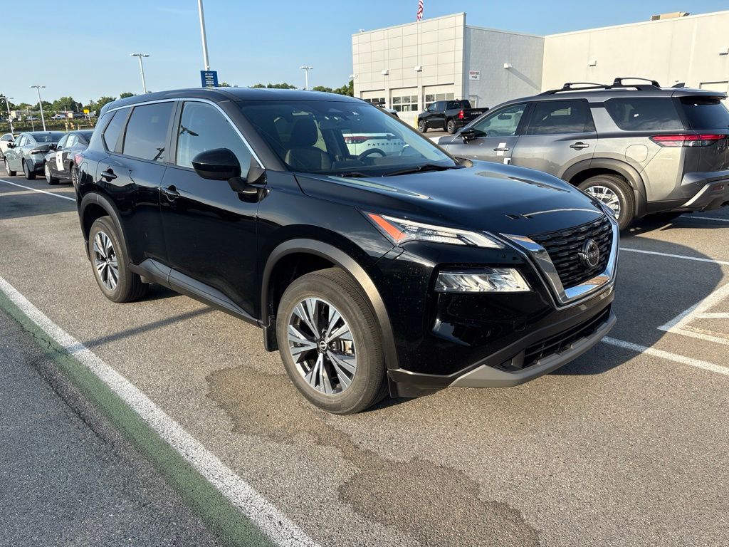 2023 Nissan Rogue — photo 1