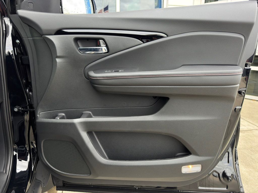 2026 Honda Ridgeline Black Edition Black at Community Honda