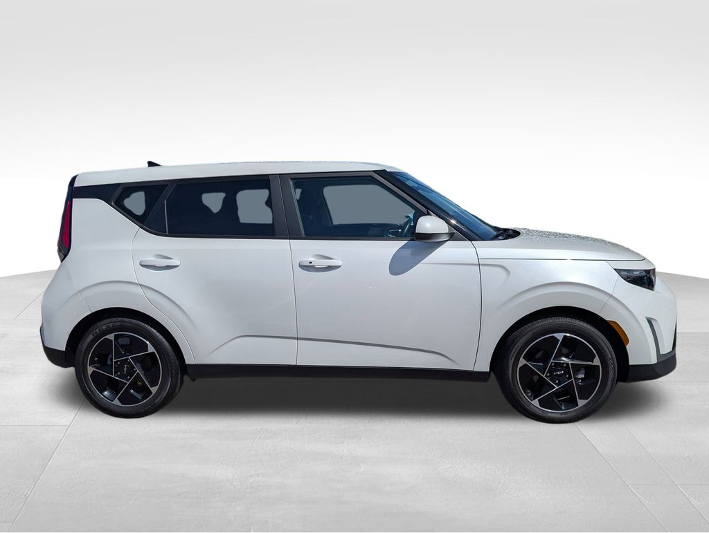 2023 Kia Soul EX photo 6