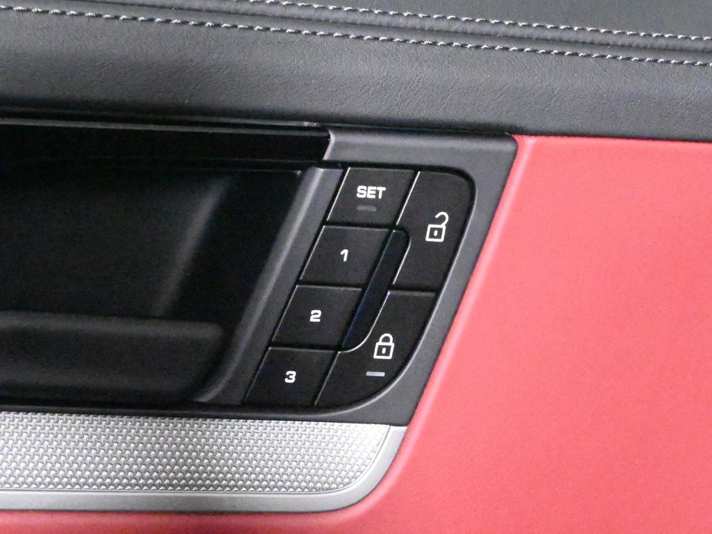 Thumbnail: 2026 Porsche Cayenne - 32