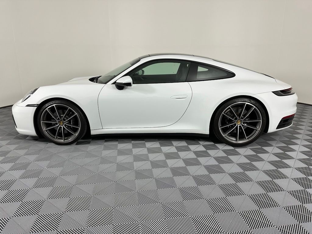 Thumbnail: 2020 Porsche 911 - 2