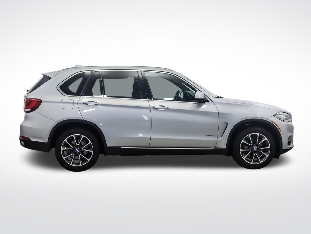 Thumbnail: 2017 BMW X5 - 6