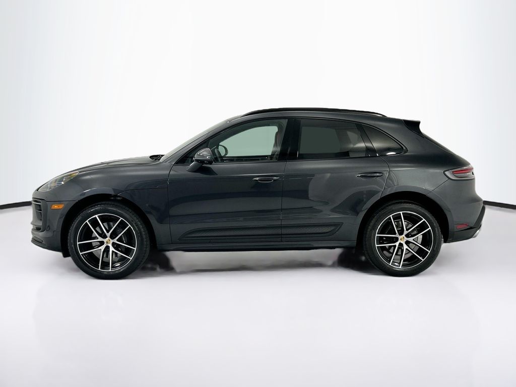 Thumbnail: 2025 Porsche Macan - 2