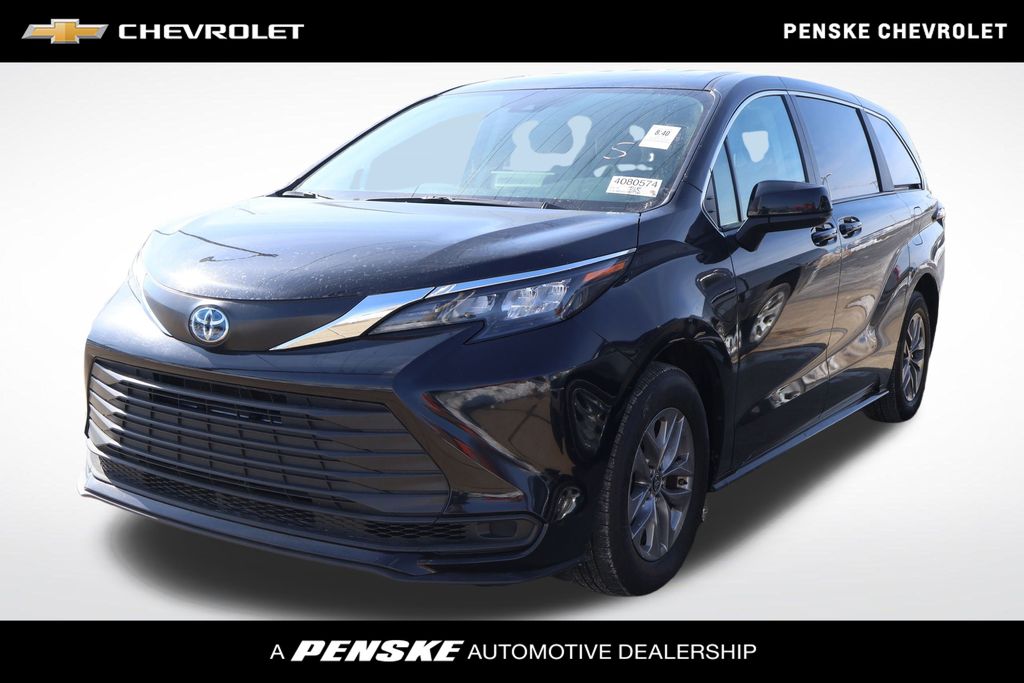 Thumbnail: 2024 Toyota Sienna - 1