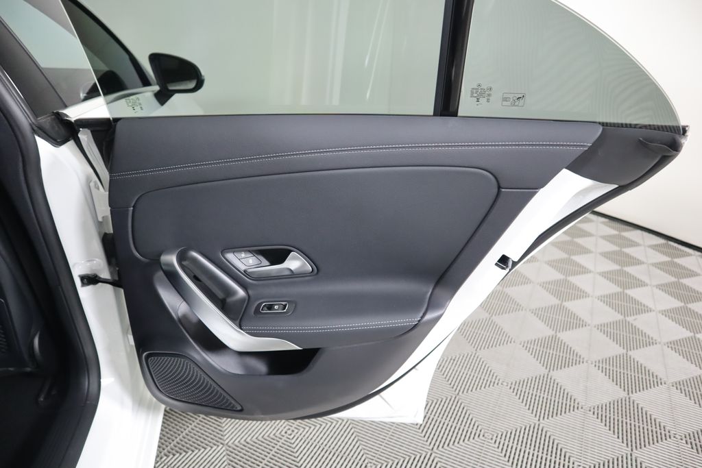 2025 Mercedes-Benz CLA 250 27