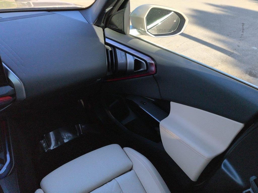 New 2026 Beige BMW 30 xDrive image 17