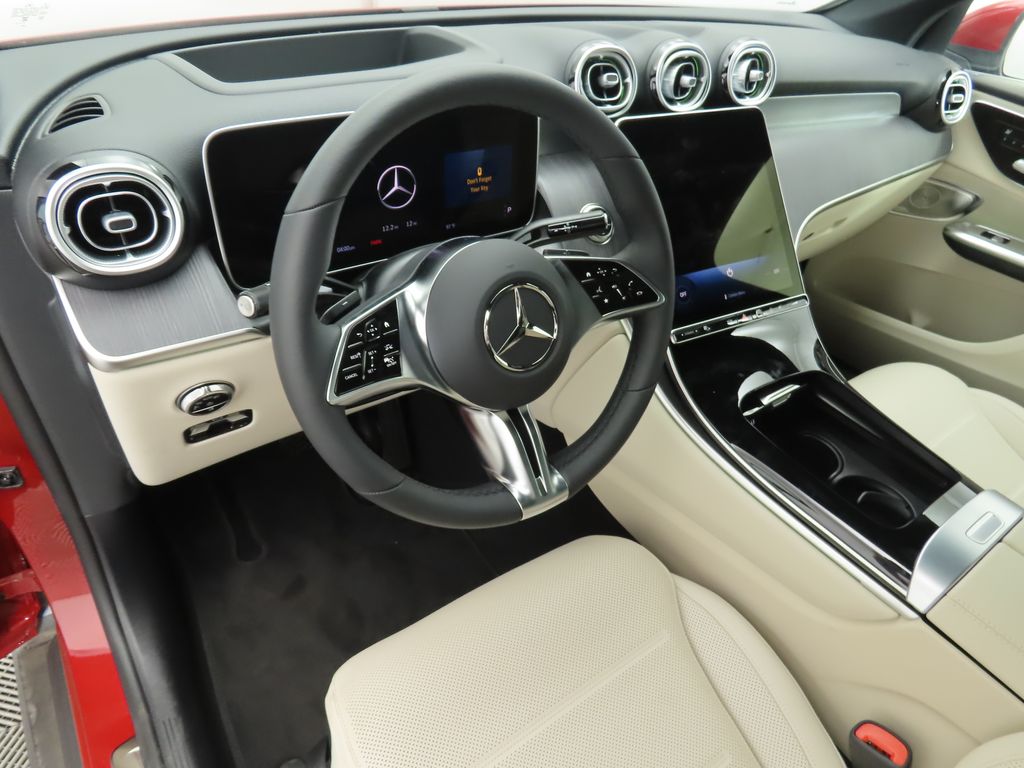 Thumbnail: 2025 Mercedes-Benz GLC - 9