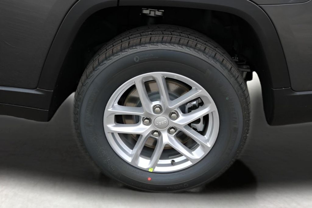 New Car 2025 Jeep Grand Cherokee L  Laredo X For Sale Under $35,000 In Austin, Texas