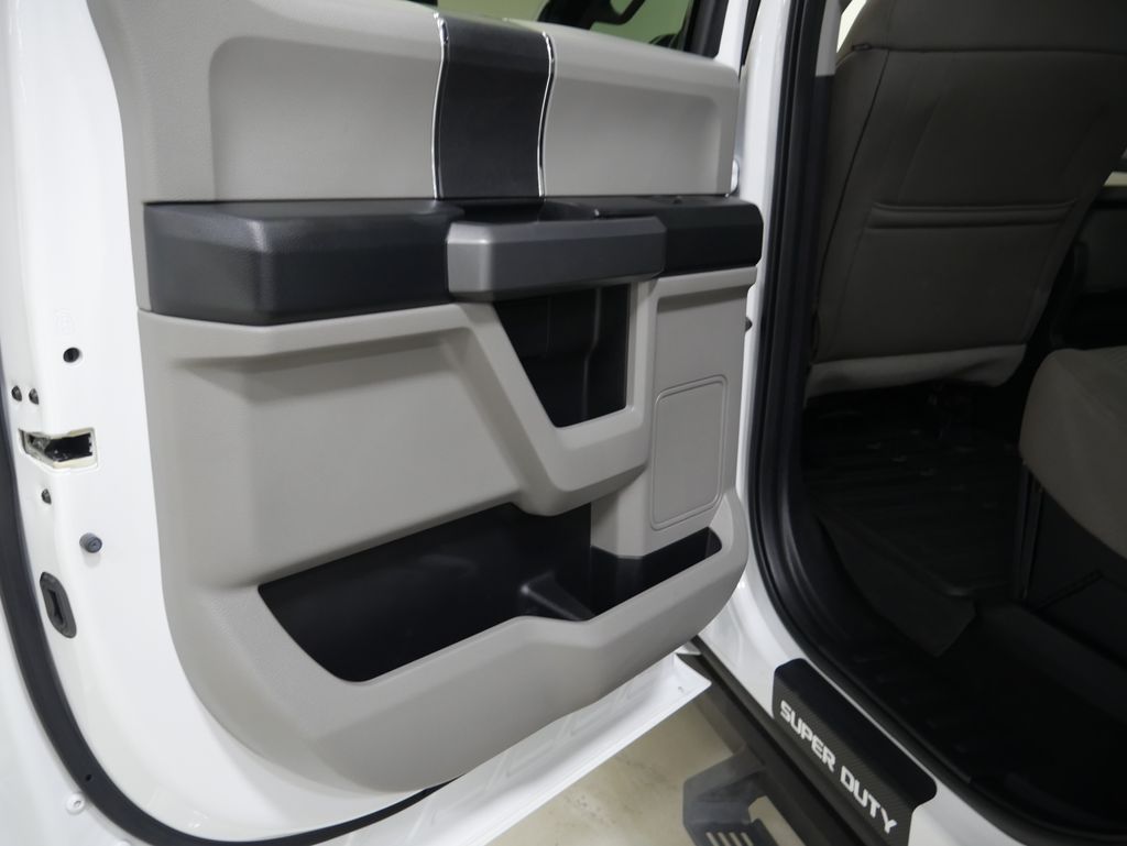 Thumbnail: 2018 Ford Econoline - 20