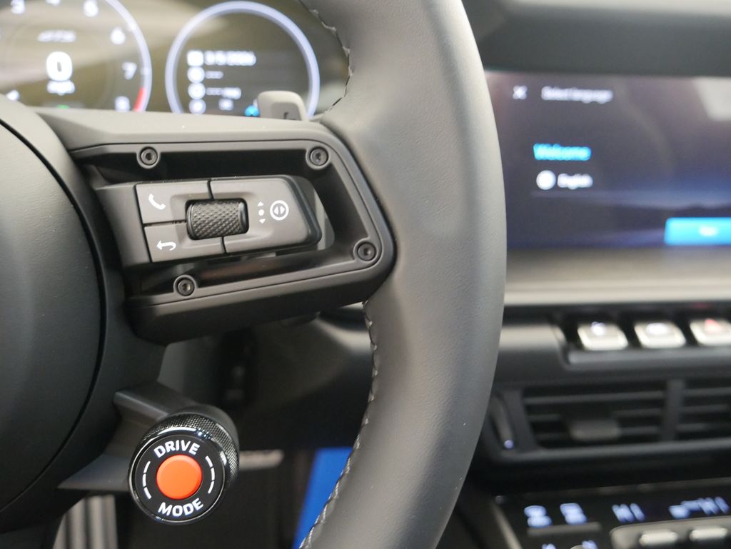 Thumbnail: 2026 Porsche 911 - 27