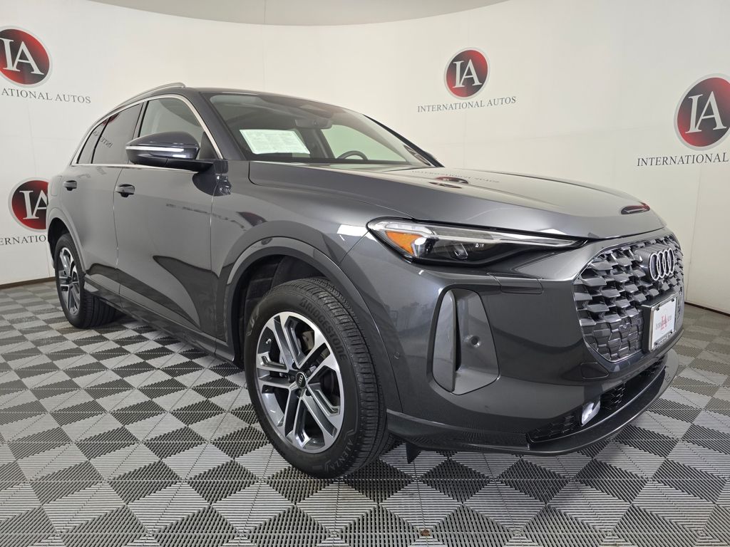 Tambora Gray Metallic 2025 Audi Q5 SUV / Crossover All-Wheel Drive 7-Speed Automatic
