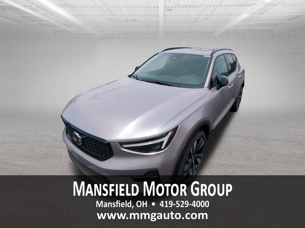 2026 Volvo XC40 B5 Ultra
