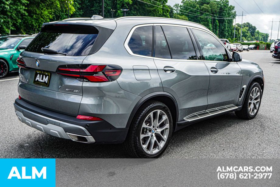 Used 2024 Gray BMW sDrive40i image 6