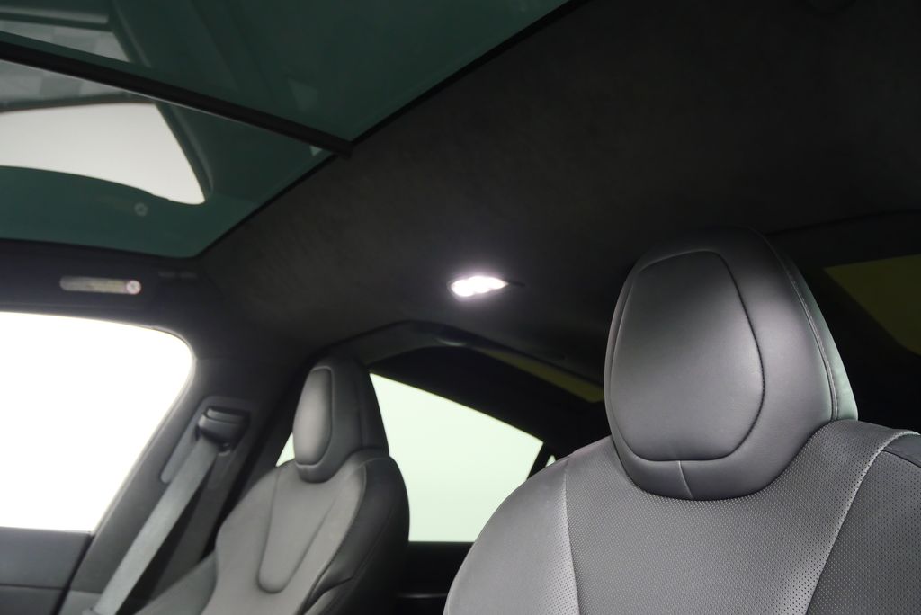 Thumbnail: 2022 Tesla Model X - 12