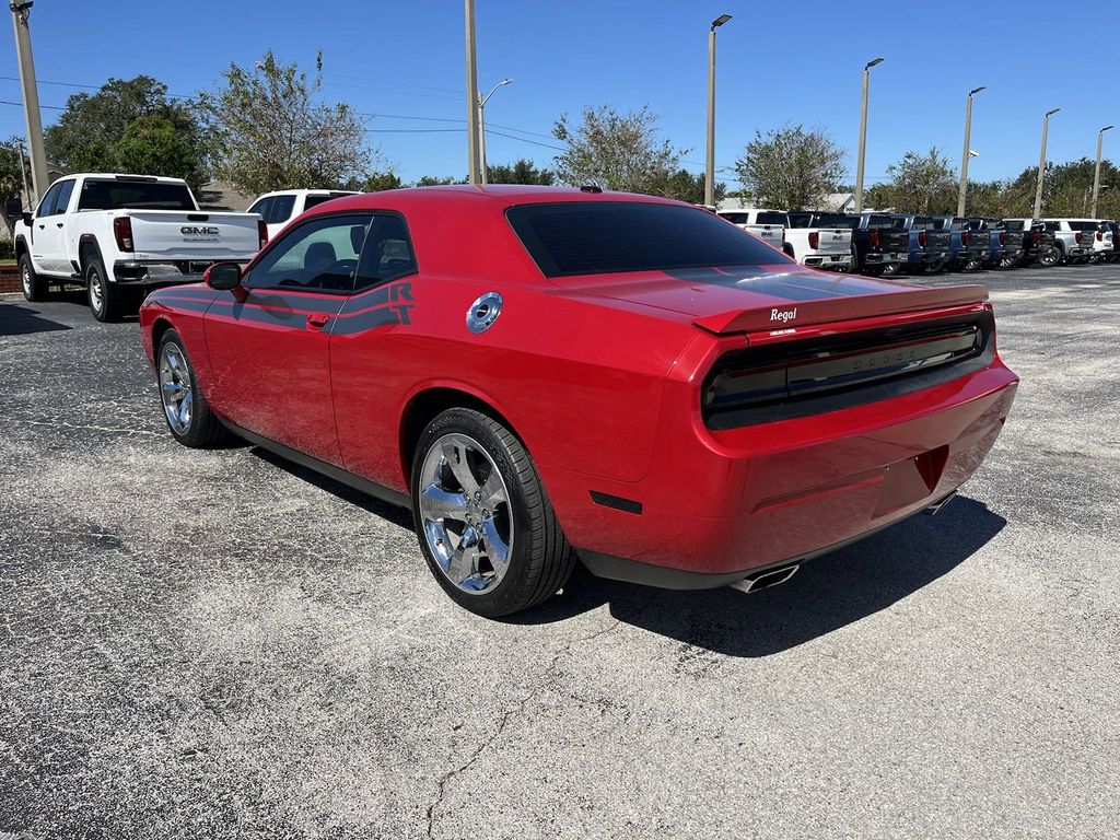 2012 Dodge Challenger R/T 8