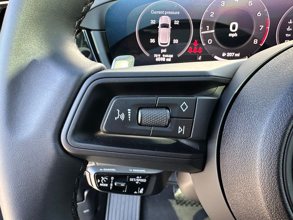 Thumbnail: 2025 Porsche Cayenne - 16