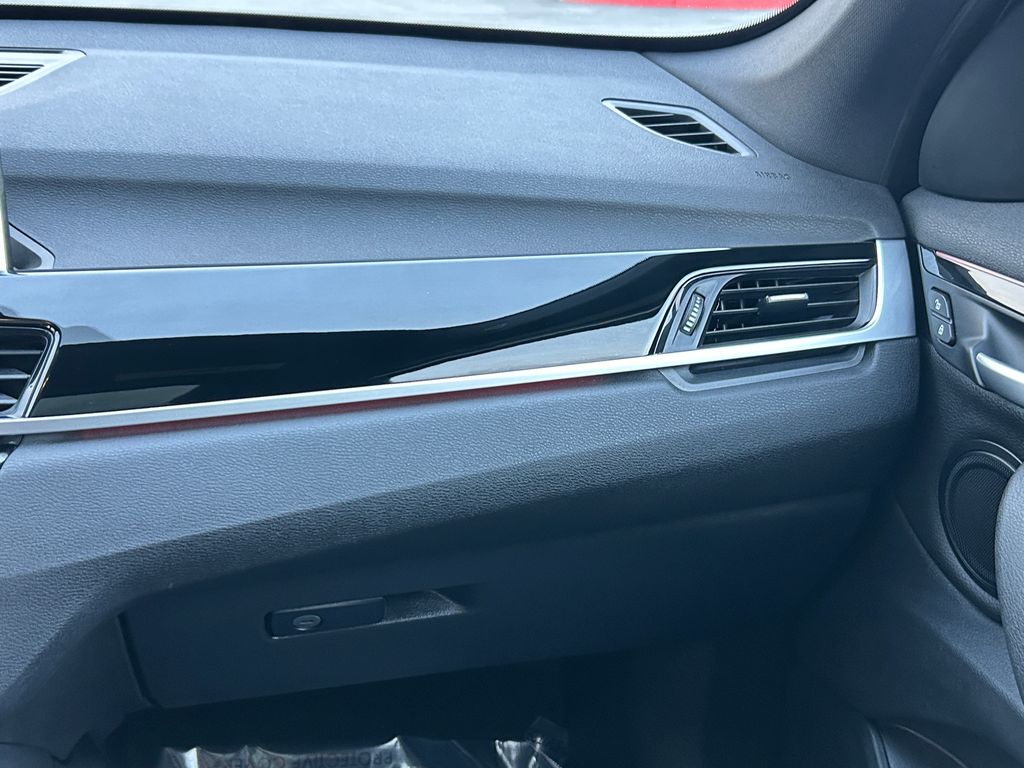 Thumbnail: 2019 BMW X1 - 25