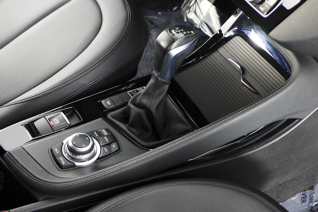Thumbnail: 2016 BMW X1 - 15