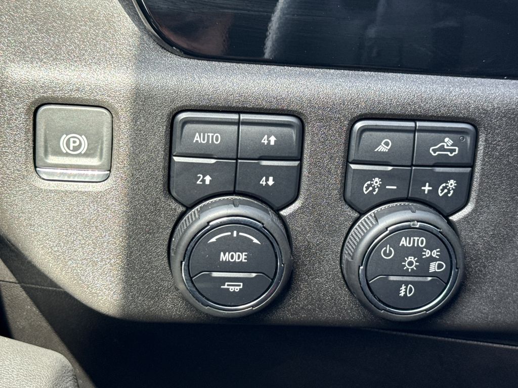 Used 2025 Gray Chevrolet LTZ image 14