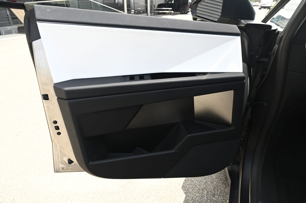 Thumbnail: 2024 Tesla Cybertruck - 27