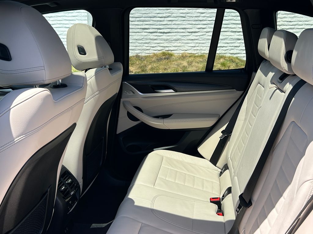 2022 BMW X3 M40i 29