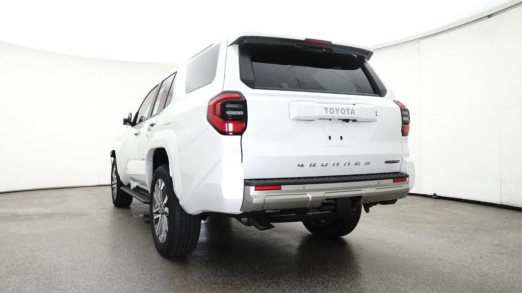 Thumbnail: 2025 Toyota 4Runner - 21
